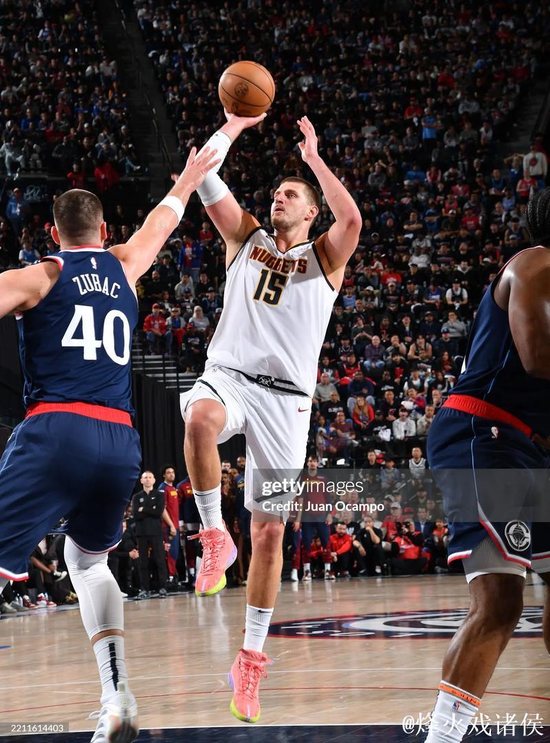 小卡复出快船大胜老鹰 约基奇46+10掘金克马刺